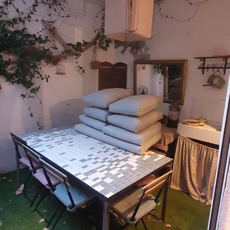 Vakantiehuis Maison Cosy Intra-muros, Clim, Parking, Exterieur