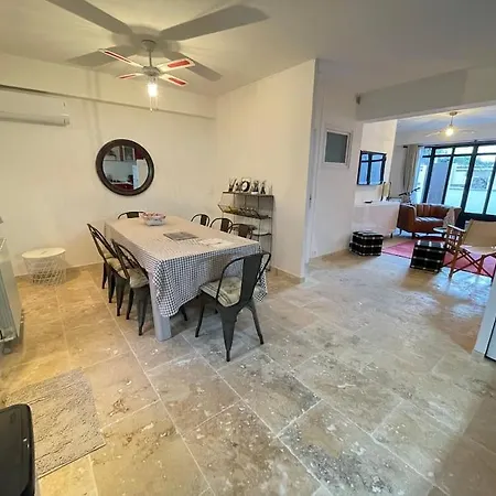 Maison Cosy Intra-muros, Clim, Parking, Extérieur Hébergement de vacances Aigues-Mortes