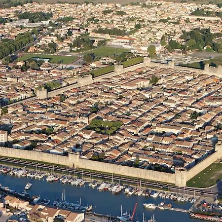 Hébergement de vacances Maison Cosy Intra-muros, Clim, Parking, Extérieur