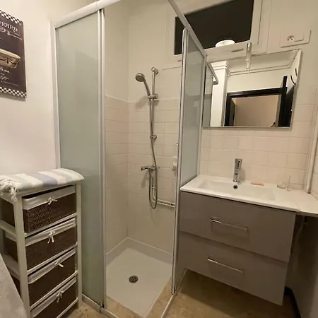 Hébergement de vacances Maison Cosy Intra-muros, Clim, Parking, Extérieur *