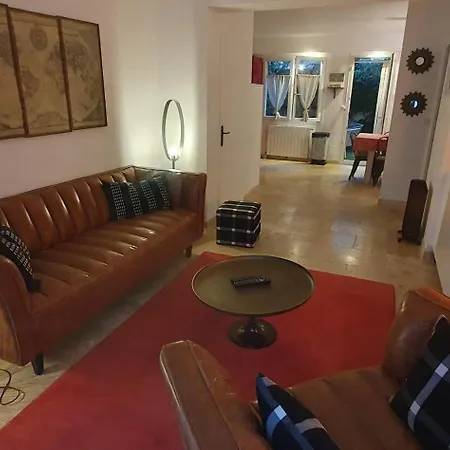 Hébergement de vacances Maison Cosy Intra-muros, Clim, Parking, Extérieur *