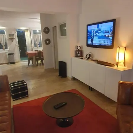 Maison Cosy Intra-muros, Clim, Parking, Extérieur