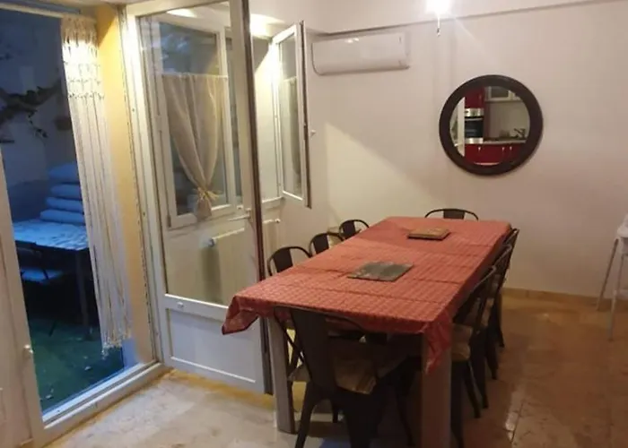 Σπίτι διακοπών Maison Cosy Intra-muros, Clim, Parking, Exterieur