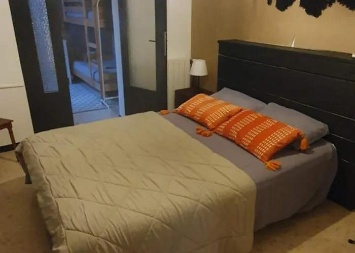 Σπίτι διακοπών Maison Cosy Intra-muros, Clim, Parking, Exterieur Aigues-Mortes